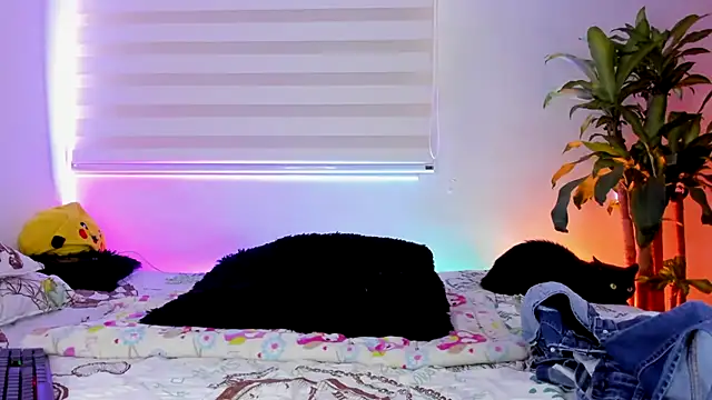 Snapshot of aldrinwhite chatting on October 2025 05:10:02 PM aldrinwhite online show from October 2025 05:10:02 PM