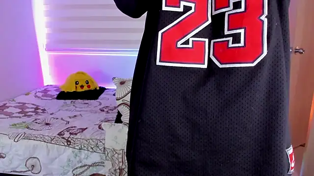 Snapshot of aldrinwhite chatting on October 2025 05:24:02 PM aldrinwhite online show from October 2025 05:24:02 PM