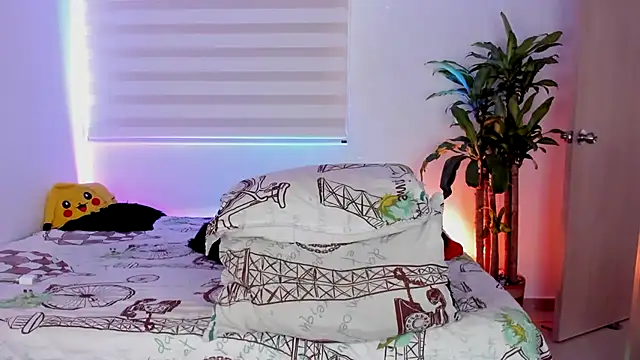 Snapshot of aldrinwhite chatting on October 2025 05:24:02 PM aldrinwhite online show from October 2025 05:24:02 PM