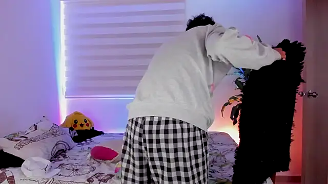 Snapshot of aldrinwhite chatting on October 2025 04:47:01 PM aldrinwhite online show from October 2025 04:47:01 PM