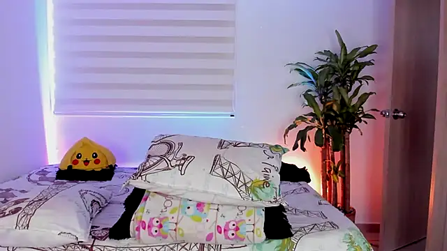 Snapshot of aldrinwhite chatting on October 2025 04:46:01 PM aldrinwhite online show from October 2025 04:46:01 PM