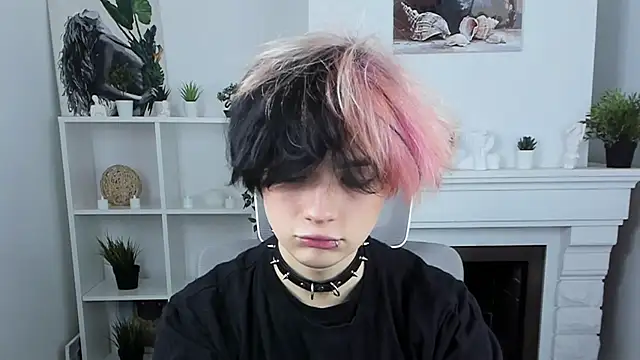 Snapshot of Justin_Care chatting on October 2025 12:15:02 PM Justin Care online show from October 2025 12:15:02 PM