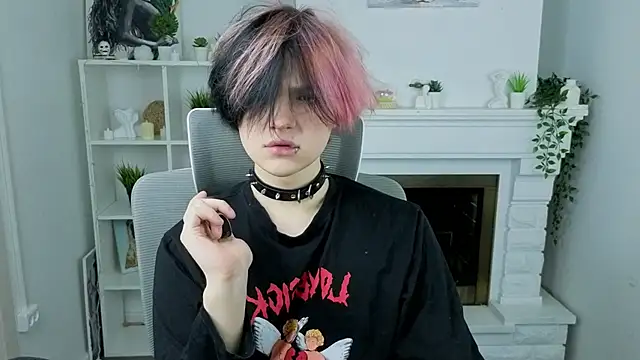 Snapshot of Justin_Care chatting on November 2025 12:37:01 PM Justin Care online show from November 2025 12:37:01 PM