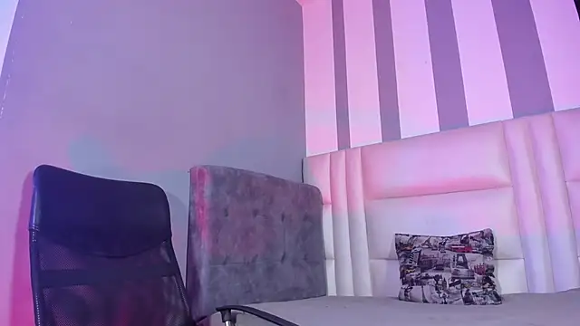 charolbruce 1 online show from January 2025 09:46:02 PM