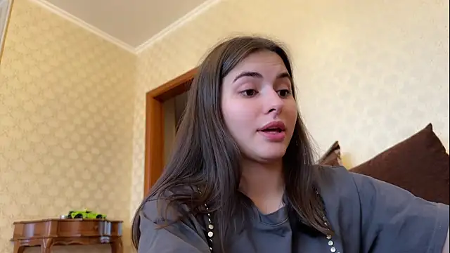 AmiCumOn online show from February 2025 09:20:02 AM