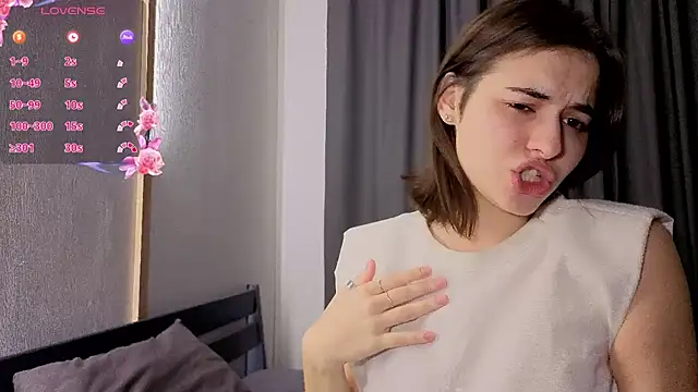 AmiCumOn online show from October 2025 09:54:02 AM