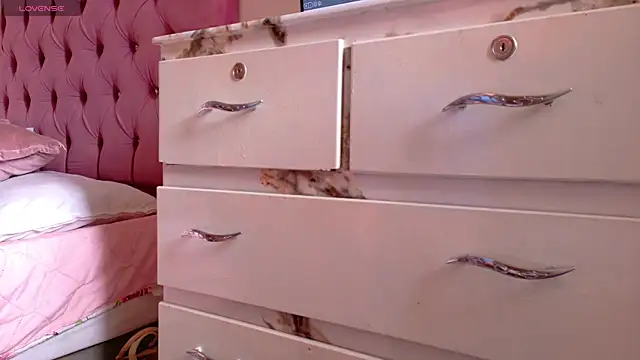 Snapshot of Gaby_Vegaa chatting on October 2025 10:04:01 PM Gaby Vegaa online show from October 2025 10:04:01 PM