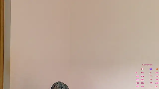 Snapshot of Gaby_Vegaa chatting on November 2025 10:10:02 PM Gaby Vegaa online show from November 2025 10:10:02 PM