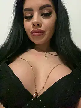 Snapshot of Ameliablack_1 chatting on February 2025 09:04:02 PM Ameliablack 1 online show from February 2025 09:04:02 PM