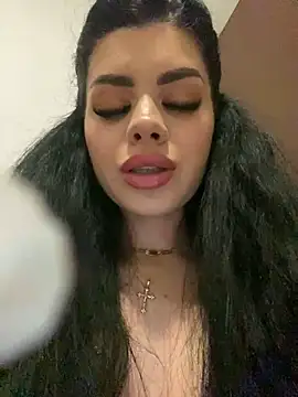 Snapshot of Ameliablack_1 chatting on February 2025 06:33:02 PM Ameliablack 1 online show from February 2025 06:33:02 PM