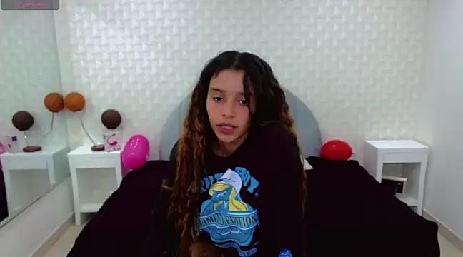 Snapshot of charlotte_0309 chatting on February 2025 06:33:01 AM charlotte 0309 online show from February 2025 06:33:01 AM