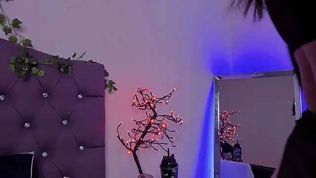 Nyx nayla online show from December 2024 12:55:02 PM