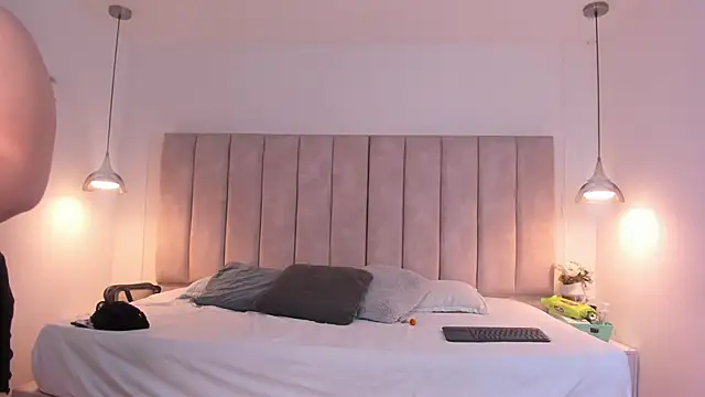 Snapshot of Julieta_Jane chatting on October 2025 04:21:01 AM Julieta Jane online show from October 2025 04:21:01 AM