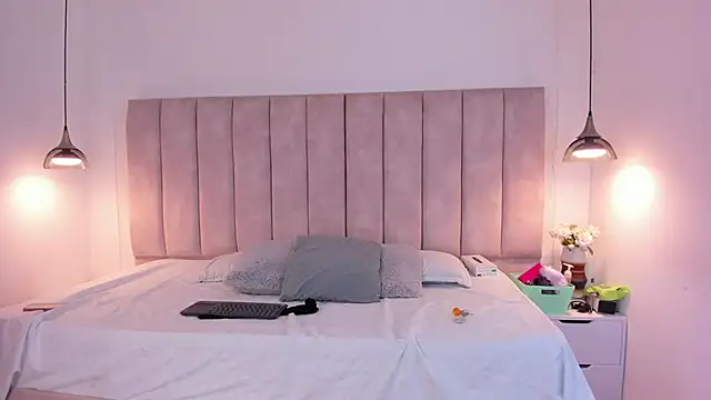 Snapshot of Julieta_Jane chatting on November 2025 04:14:01 AM Julieta Jane online show from November 2025 04:14:01 AM