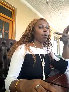 Snapshot of YourDreamLady22 chatting on January 2025 12:11:02 PM YourDreamLady22 online show from January 2025 12:11:02 PM