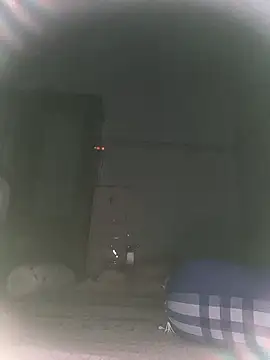 Snapshot of girldam95 chatting on December 2025 02:15:01 PM girldam95 online show from December 2025 02:15:01 PM