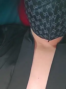 Snapshot of girldam95 chatting on December 2025 04:44:01 PM girldam95 online show from December 2025 04:44:01 PM