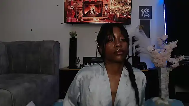 Snapshot of Zuri- chatting on December 2025 10:20:02 AM Zuri- online show from December 2025 10:20:02 AM