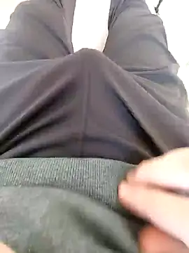 Snapshot of reelciii21 chatting on January 2025 11:37:01 AM reelciii21 online show from January 2025 11:37:01 AM