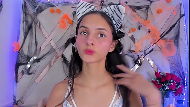 ninaht online show from October 2025 08:43:02 PM