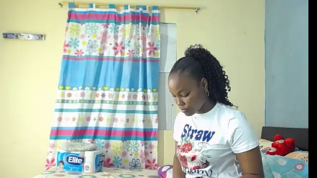 Madison  12 online show from February 2025 02:12:01 AM