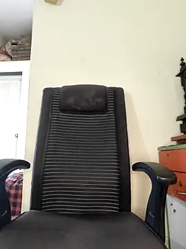 Snapshot of Mr_Handsome_hunk chatting on October 2025 04:10:02 AM Mr Handsome hunk online show from October 2025 04:10:02 AM