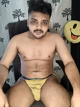 Snapshot of Mr_Handsome_hunk chatting on November 2025 06:14:02 AM Mr Handsome hunk online show from November 2025 06:14:02 AM