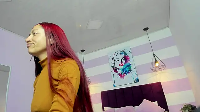 Scarlett  bell online show from November 2025 01:22:02 PM