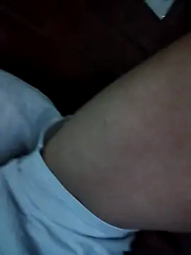 Snapshot of RogueTraveler chatting on September 2025 01:49:01 AM RogueTraveler online show from September 2025 01:49:01 AM