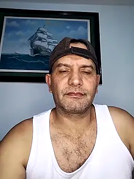 Snapshot of RogueTraveler chatting on September 2025 02:01:02 AM RogueTraveler online show from September 2025 02:01:02 AM