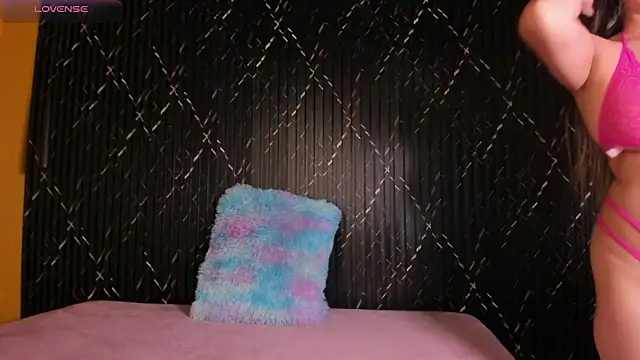 valentina lux online show from October 2025 07:09:02 PM