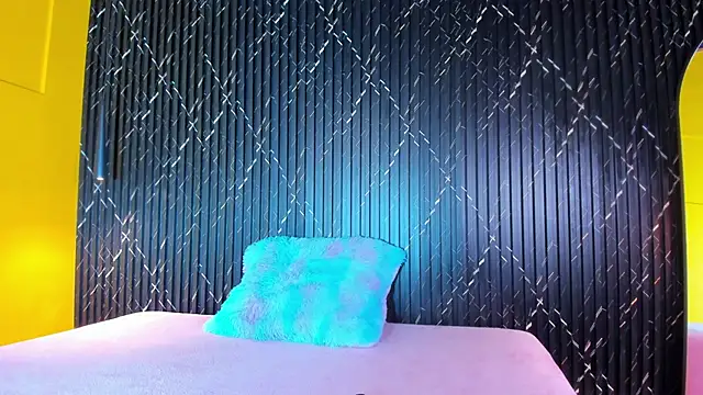 valentina lux online show from October 2025 08:17:01 PM