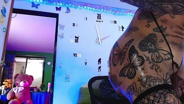 Snapshot of goddess_BigassCock chatting on October 2025 07:58:02 PM goddess BigassCock online show from October 2025 07:58:02 PM