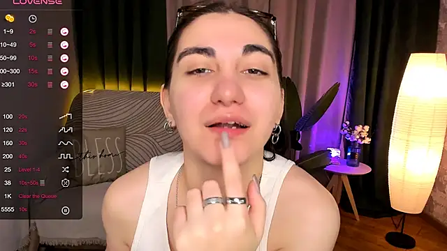 hannacheekss  online show from December 2024 02:20:02 AM