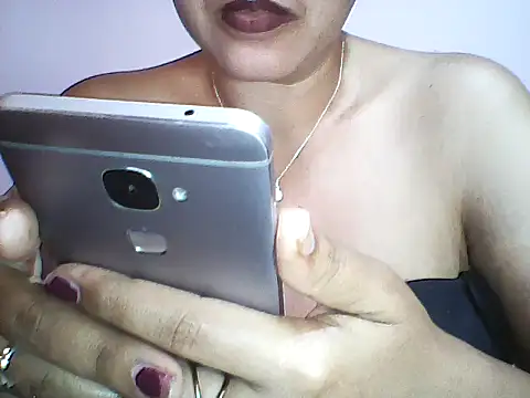 Snapshot of layanah12 chatting on January 2025 02:53:02 PM layanah12 online show from January 2025 02:53:02 PM