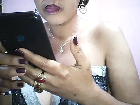 Snapshot of layanah12 chatting on September 2025 06:18:02 PM layanah12 online show from September 2025 06:18:02 PM