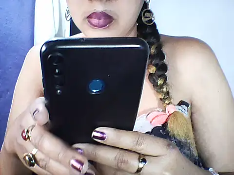 Snapshot of layanah12 chatting on October 2025 05:39:02 AM layanah12 online show from October 2025 05:39:02 AM