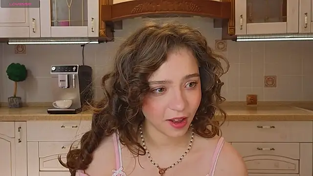 Snapshot of KellyAdderiy chatting on February 2025 03:59:02 AM KellyAdderiy online show from February 2025 03:59:02 AM