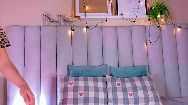 Snapshot of ChanelAdamss_ chatting on October 2025 02:52:01 AM ChanelAdamss online show from October 2025 02:52:01 AM