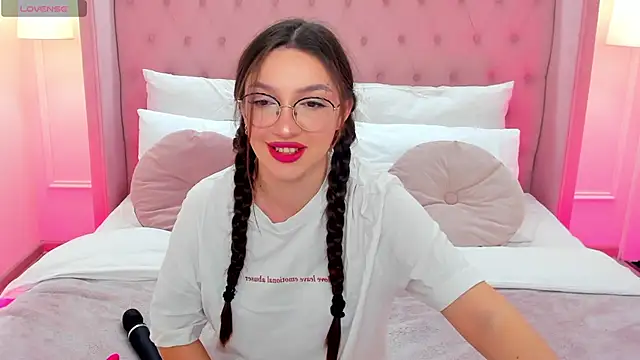 GiaCale online show from March 2025 08:31:02 PM