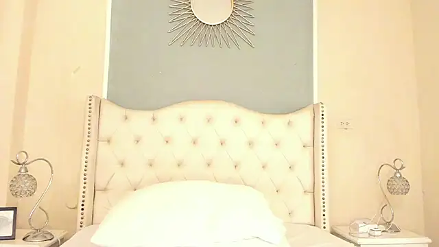 Ambar Collingg online show from March 2025 04:57:02 PM