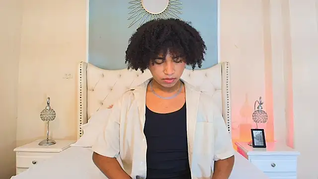 Ambar Collingg online show from September 2025 07:57:01 PM