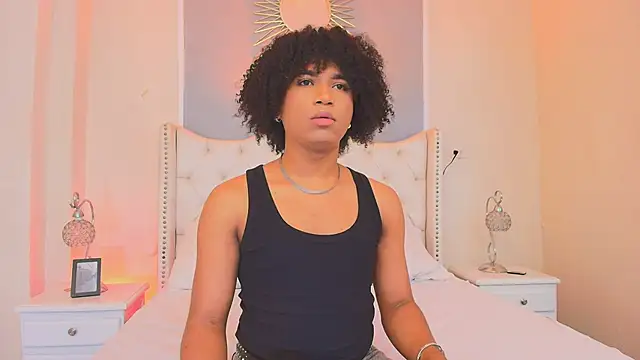 Ambar Collingg online show from September 2025 01:04:01 PM