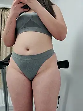 Snapshot of leeya_lee chatting on January 2025 01:54:01 AM leeya lee online show from January 2025 01:54:01 AM