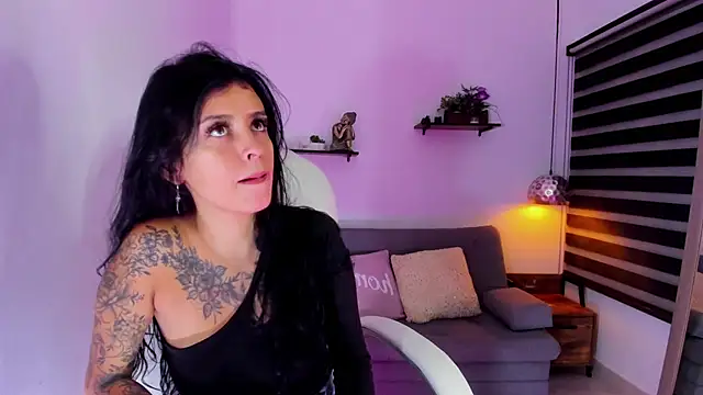 yenny garcia online show from September 2025 06:02:02 PM