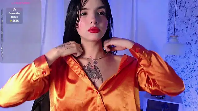 Snapshot of Layla_crazybaby_ chatting on January 2025 08:54:01 PM Layla crazybaby online show from January 2025 08:54:01 PM
