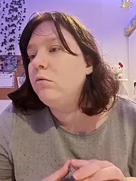 Snapshot of CurvyMilf1992 chatting on January 2025 07:14:01 AM CurvyMilf1992 online show from January 2025 07:14:01 AM