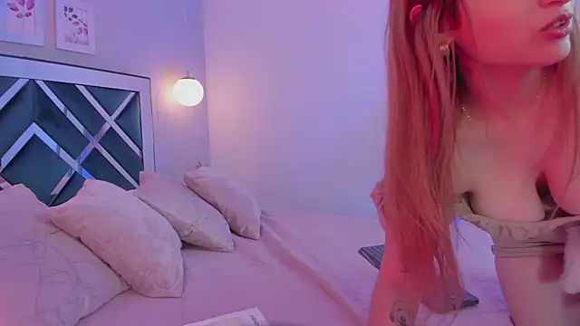 Snapshot of ibella7 chatting on March 2025 06:44:02 PM ibella7 online show from March 2025 06:44:02 PM