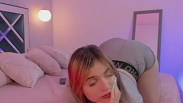 Snapshot of ibella7 chatting on March 2025 01:43:02 AM ibella7 online show from March 2025 01:43:02 AM