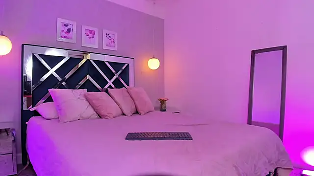 Snapshot of ibella7 chatting on October 2025 07:15:01 PM ibella7 online show from October 2025 07:15:01 PM